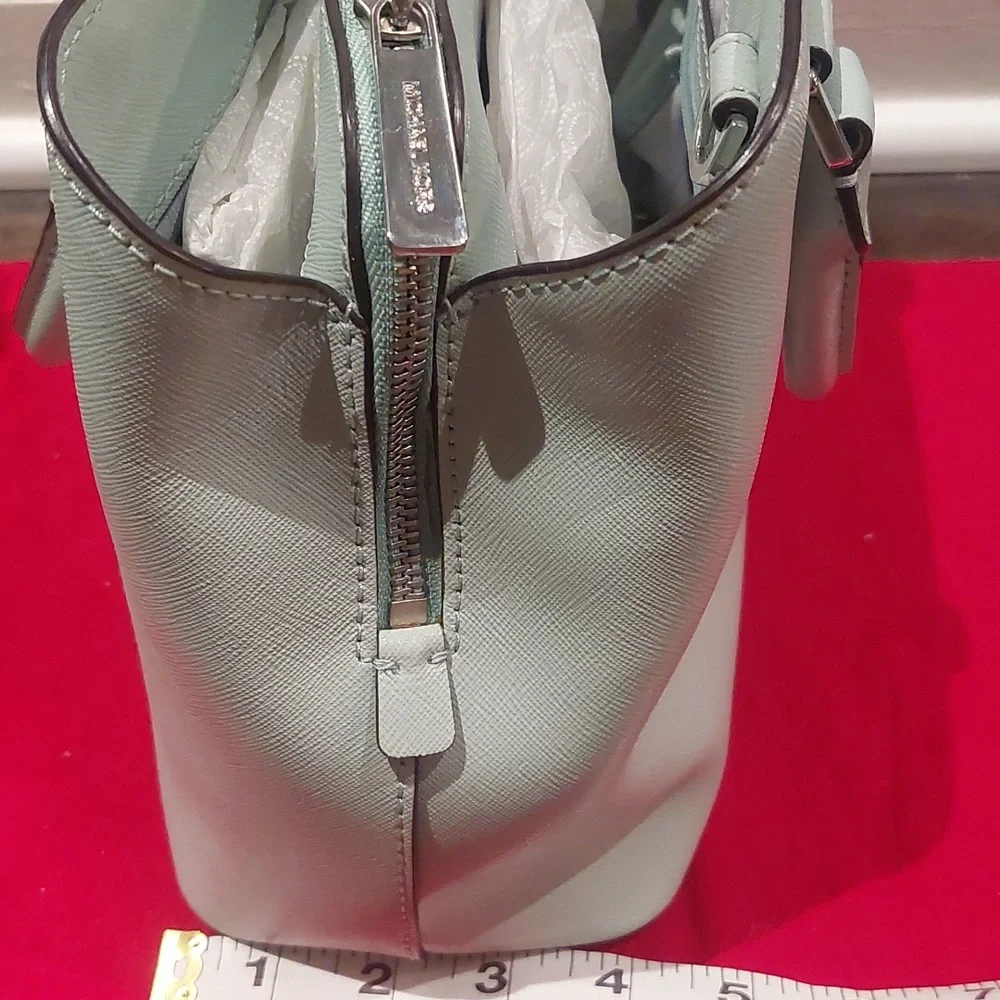 ❣️💫 MARK DOWN💫❣️ Michael Kors Bag - Picture 16 of 17